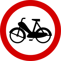 Znak B-10 Zakaz wjazdu motorowerów.