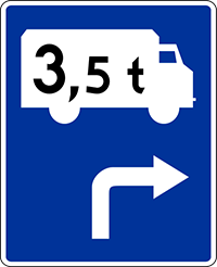 Znak F-12 Znak wskazujący przejazd tranzytowy umieszczany przed skrzyżowaniem.